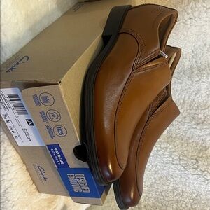 Clarks Men's Tan Leather Slip-On Loafers